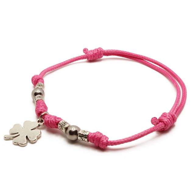 Pulsera de hilo rosa con colgante de trébol