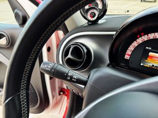 Smart Forfour 0.9  90CV SS PASSION AUTOMÁTICO con ACABADO BRABUS Y CAPOTA DE LONA! 