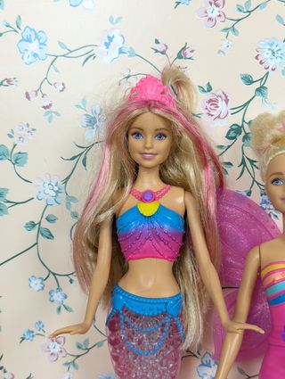 3 muñecas Barbie 
