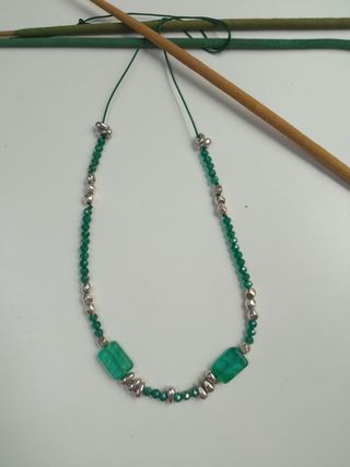 Collar verde esmeralda 