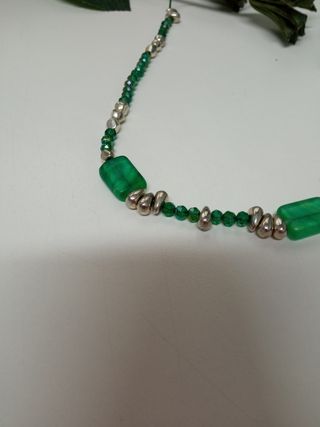 Collar verde esmeralda 