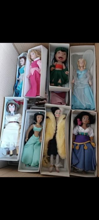 23 Muñecas Disney de porcelana