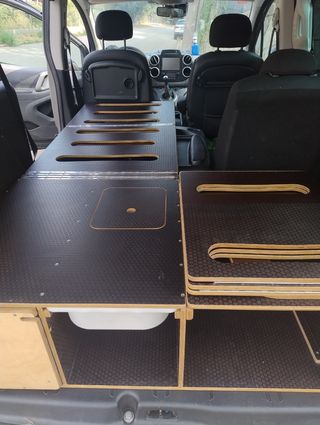 Mueble camper cama y cocina
112 x 65 x 40 cm
