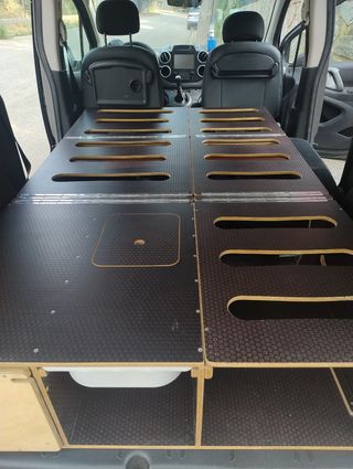 Mueble camper cama y cocina
112 x 65 x 40 cm
