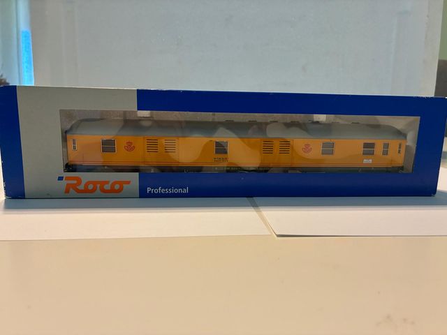 Vagón postal ROCO 44389 RENFE