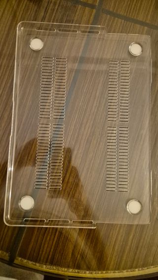 Carcasa Macbook Pro transparente