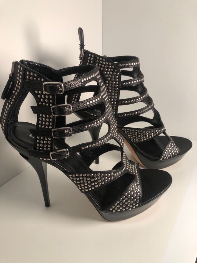 Sandali Emilio Pucci neri con borchie