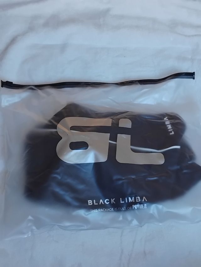 Top deportivo Black Limba - Negro