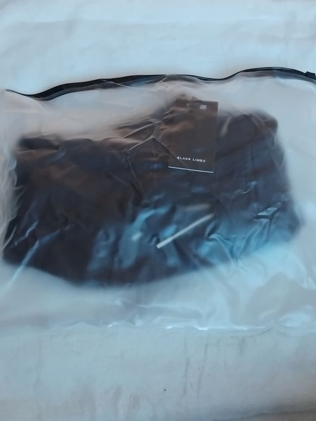 Top deportivo Black Limba - Negro