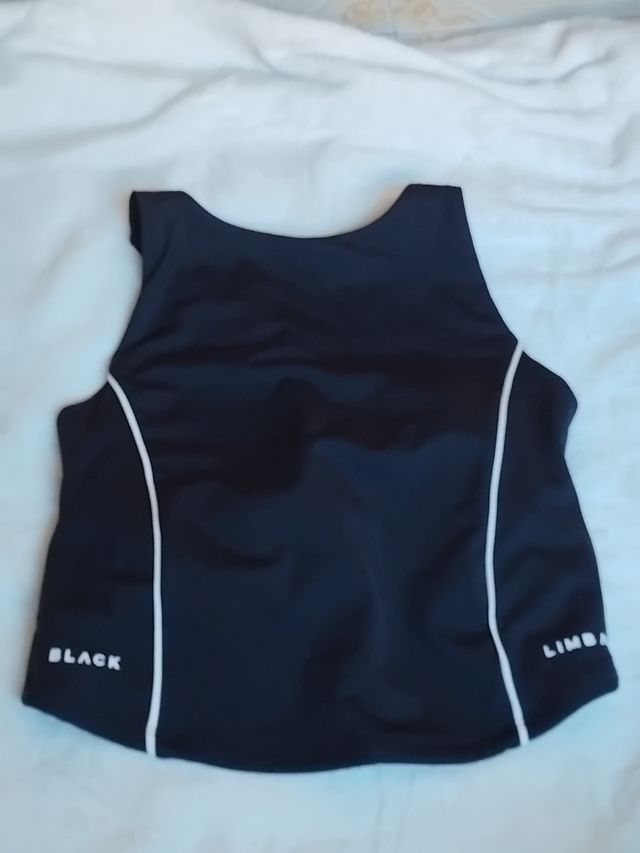 Top deportivo Black Limba - Negro