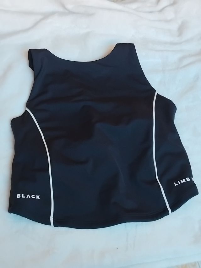 Top deportivo Black Limba - Negro
