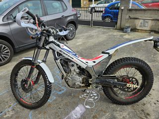 Montesa Cota 4RT: Moto Trial