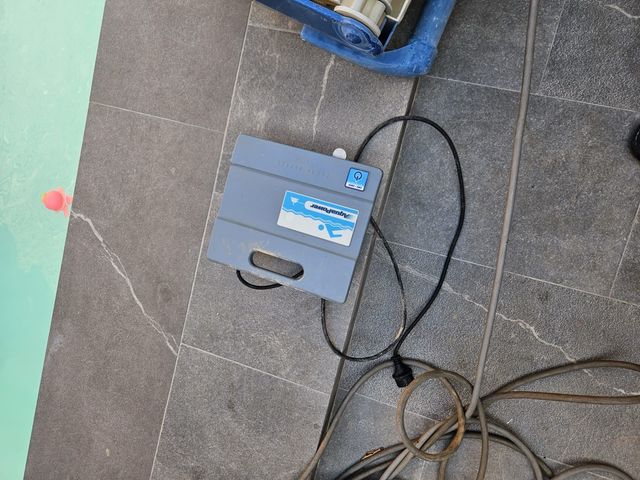 Limpiafondos Aquabot Classic