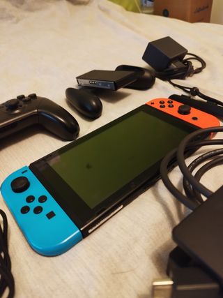 Nintendo Switch Azul & Naranja + accesorios