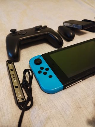 Nintendo Switch Azul & Naranja + accesorios