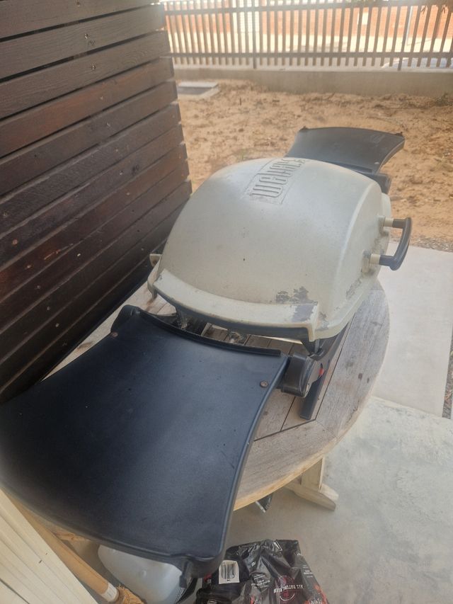 Barbecue a gas Weber - usato