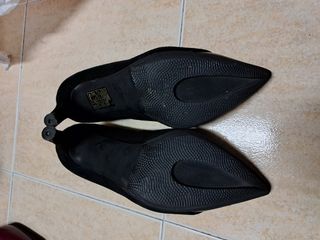 Zapatos tacón negros eZzio