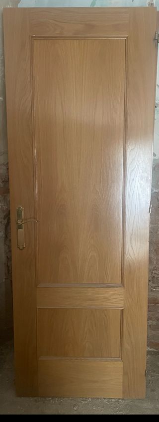 Puertas madera maciza