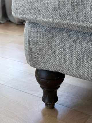 Butaca orejera gris - Estilo clásico