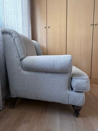 Butaca orejera gris - Estilo clásico