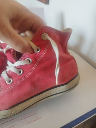 Converse rojas altas + camiseta