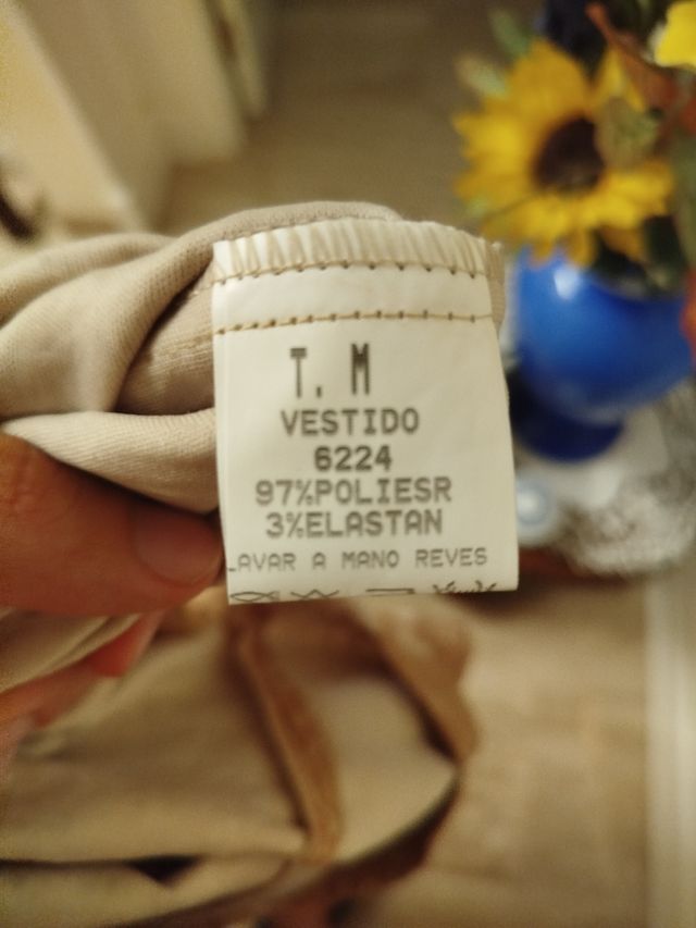 Vestido marrón encaje espalda abierta