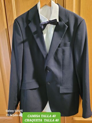 Traje Zara azul marino