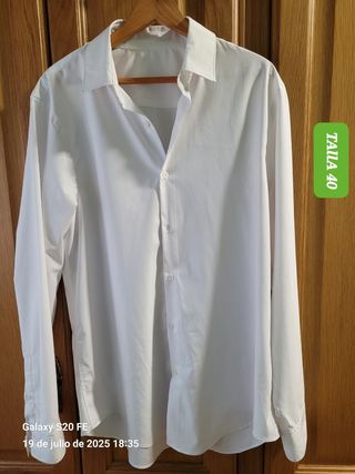 Traje Zara azul marino