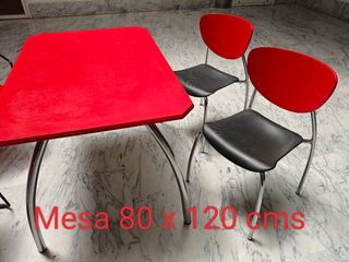 Sillas- mesas rojas. Bajada de precio, ultimos dia