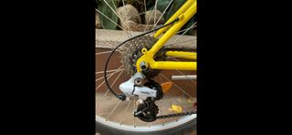 Bicicleta montaña Decathlon amarilla