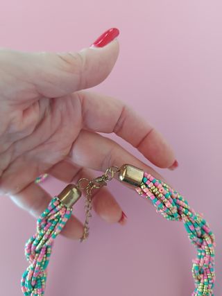 Collar y pendientes multicolor