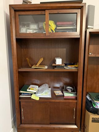 Librería madera marrón
