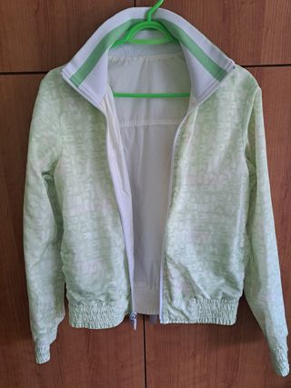Chubasquero verde y blanco reversible