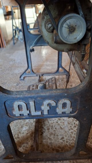 Máquina coser Alfa 127-300 industrial
