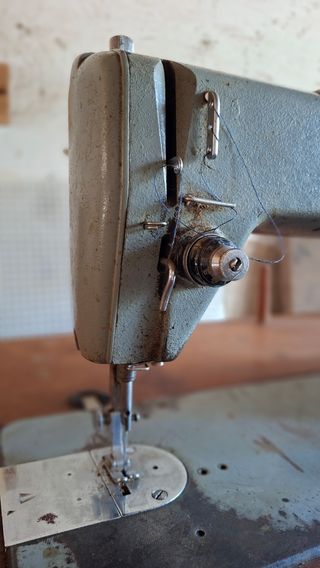 Máquina coser Alfa 127-300 industrial