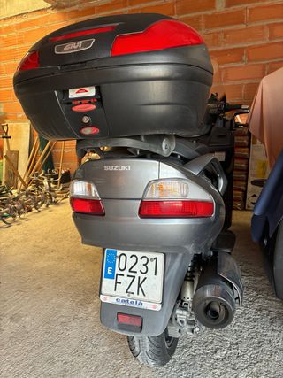 Suzuki Burgman 650 Executive