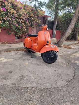 Alquiler eventos Vespa 150 Sprint 1966