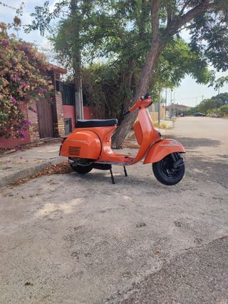 Alquiler eventos Vespa 150 Sprint 1966