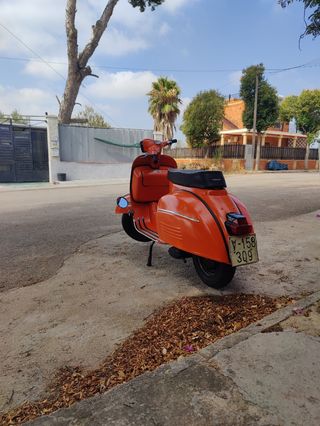 Alquiler eventos Vespa 150 Sprint 1966