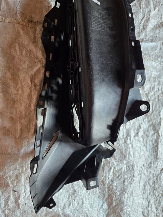 YAMAHA X MAX 125/300/400(PIES IZQUIERDOS )