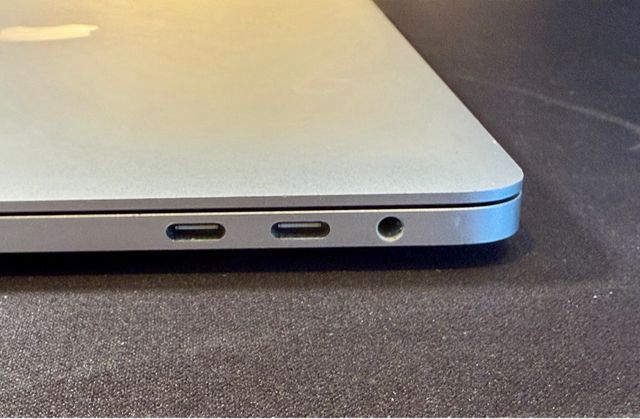 MacBook Pro 13” 2018 i5 500GB en perfecto estado