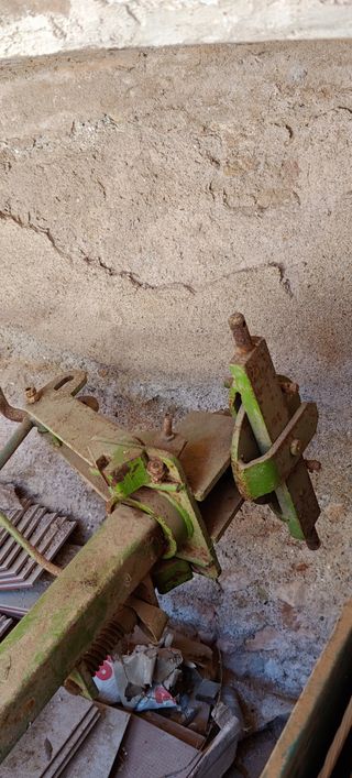 Arado antiguo agrícola