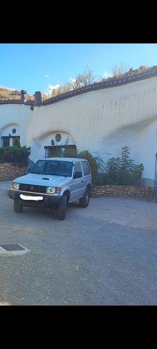 Mitsubishi Montero 2000