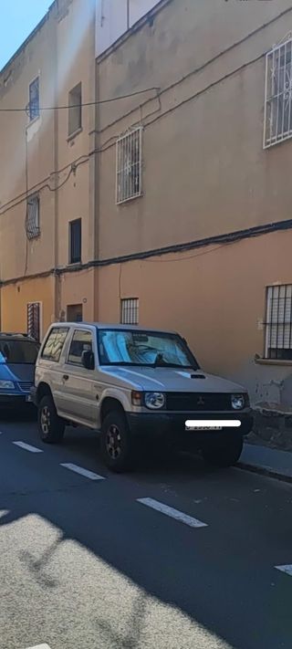 Mitsubishi Montero 2000
