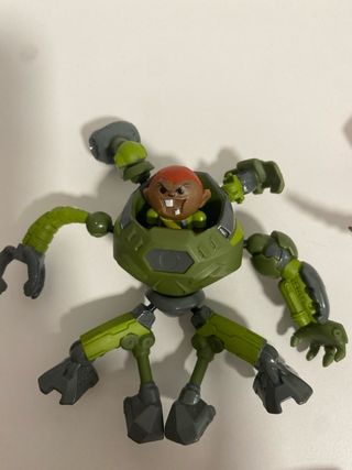 Ready2Robots: 6 Robot, 10 muñecos y armas