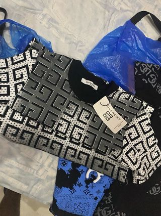 Camiseta Givenchy - Negra y Blanca Sin estrenar