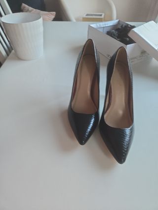 Zapatos negros tacón aguja fiesta