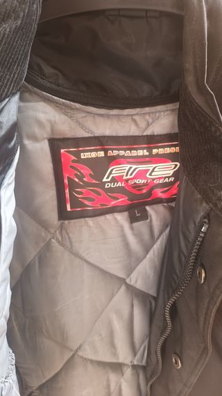 Cazadoras de moto