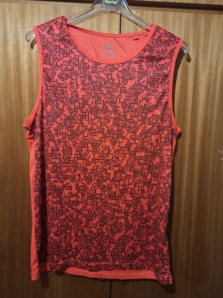 Camiseta roja deportiva - Tirantes