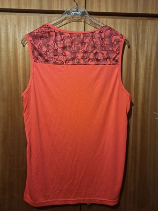 Camiseta roja deportiva - Tirantes